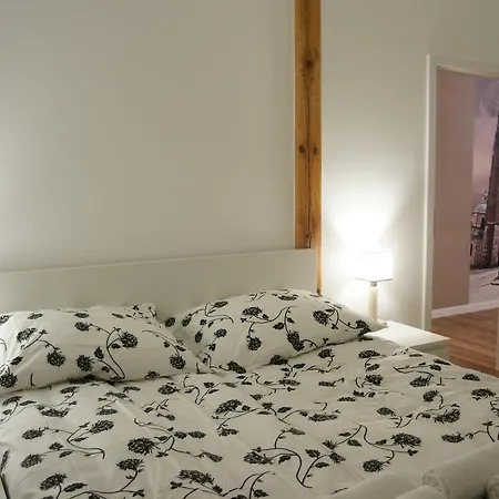 Hotel apartamentowy Q