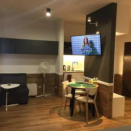 Hotel apartamentowy Q *